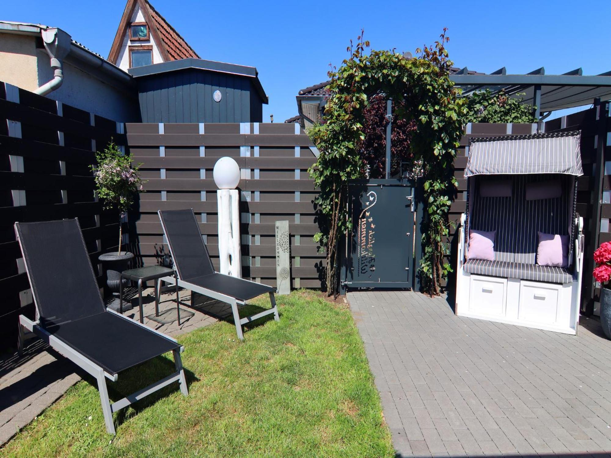Serene Bungalow In Neubukow With Garden Exterior photo