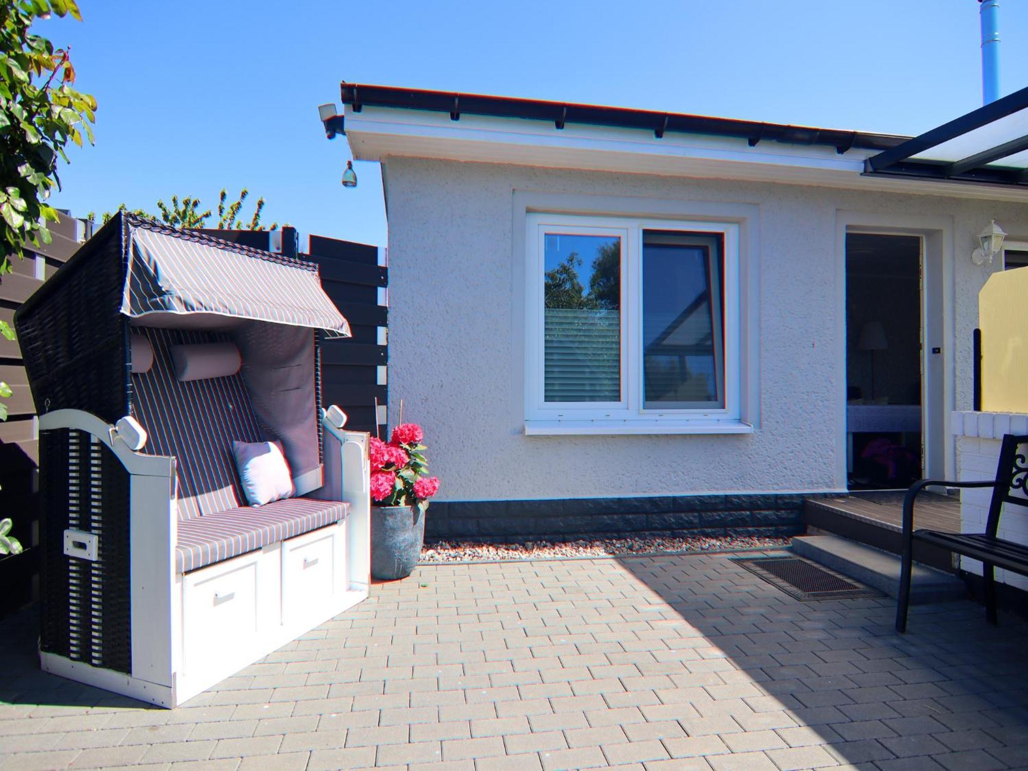 Serene Bungalow In Neubukow With Garden Exterior photo